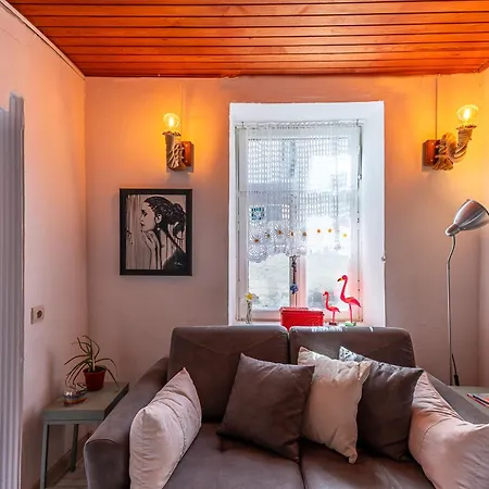 Imerek Tas Ev 3* אלאקאטי