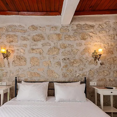 Imerek Tas Ev 3* אלאקאטי