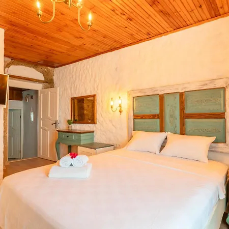 Imerek Tas Ev 3* אלאקאטי