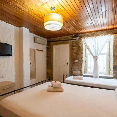 Imerek Tas Ev אלאקאטי