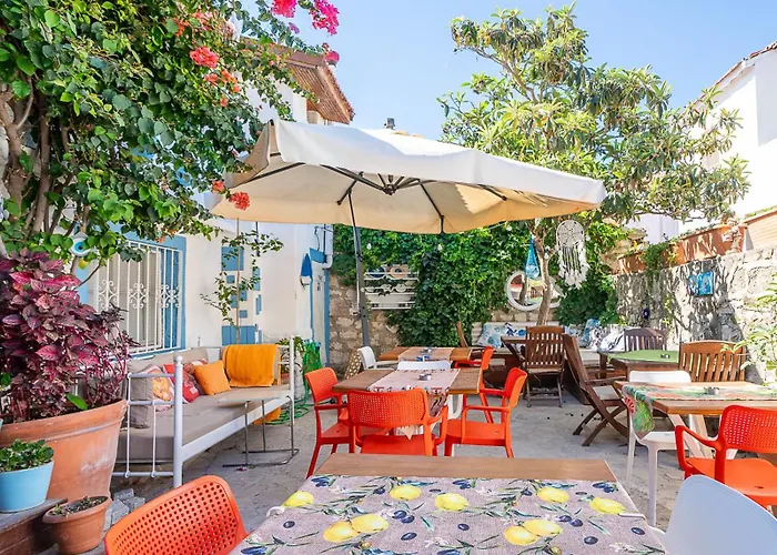 Imerek Tas Ev Alacati