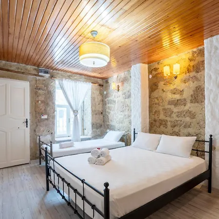 Imerek Tas Ev Aparthotel Alaçatı