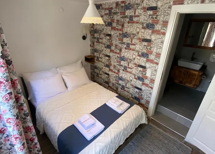 Imerek Tas Ev Alacati